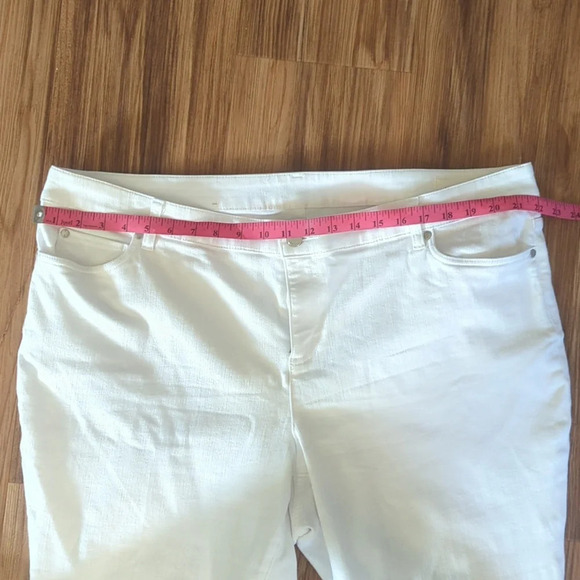 Vince Camuto Straight Leg Ankle White Jeans, US 20W Plus Size - Picture 2 of 4